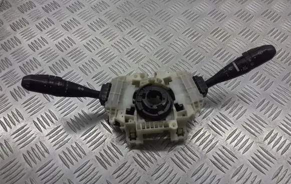 Mitsubishi Colt CZ3 Headlight wiper switch MR986420