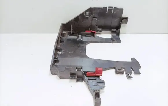 Other engine bay part