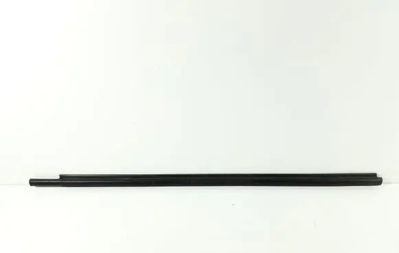 Toyota Corolla Verso E121 Rubber seal front door window/glass 