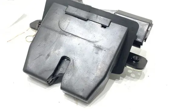 Ford Fiesta Tailgate exterior lock 8A61-A442A66-BE