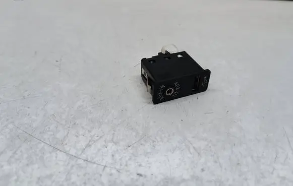 BMW 1 E82 E88 AUX in-socket connector 9237653 84109237653