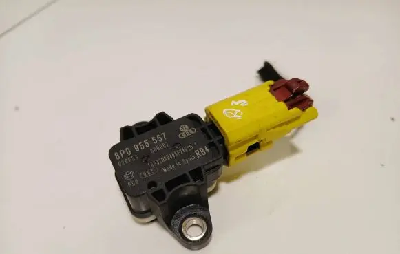 Audi A3 S3 8P Airbag deployment crash/impact sensor 8P0955557 300807 020653