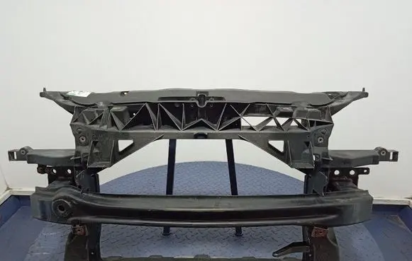 Seat Altea XL Front bodywork piece 5P0805558