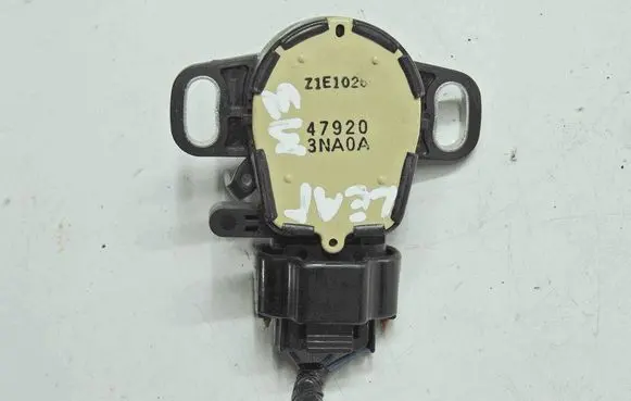 Nissan Leaf I (ZE0) Brake pedal sensor switch 479203NA0A Z1E1026