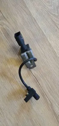 BMW 7 E65 E66 Camshaft position sensor 0281002477