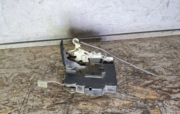 BMW 7 E32 Front door lock 19087221