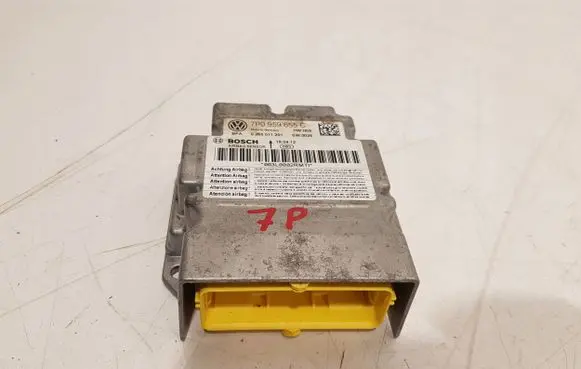 Volkswagen Touareg II Airbag control unit/module