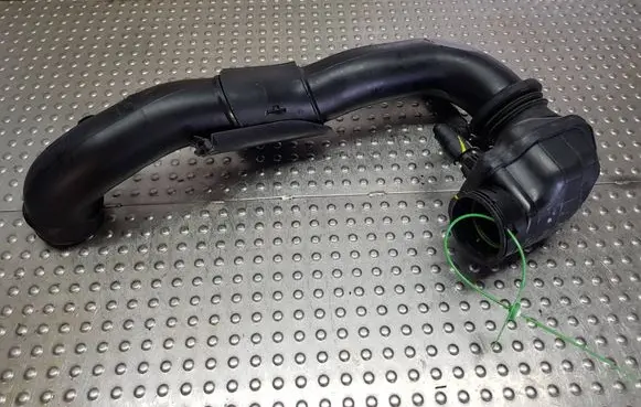 Ford Puma Air intake hose/pipe S26370552 L1B19C623BA