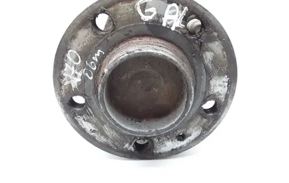 Volvo V70 Rear wheel hub