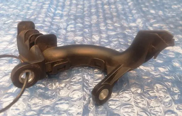 Mercedes-Benz CLS C219 Other engine bay part A6420700077