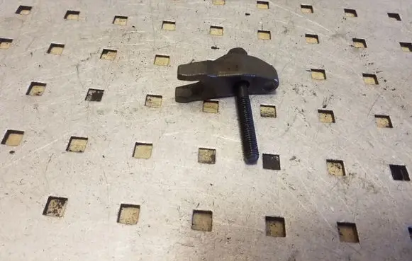 Hyundai i40 Fuel Injector clamp holder