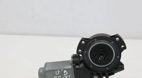 Hyundai ix35 Rear door window regulator motor 402353B