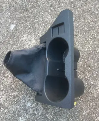 Cup holder front