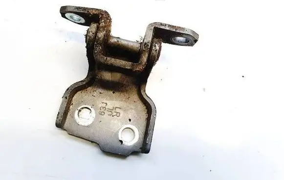 Suzuki Swift I Front door upper hinge