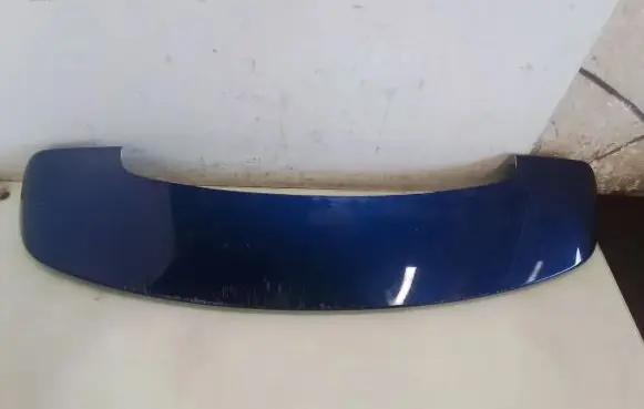 Tailgate/trunk spoiler