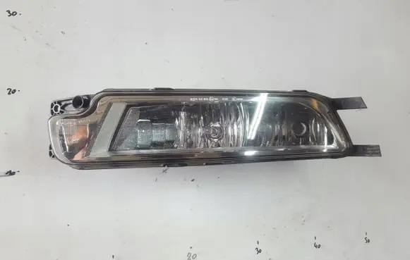 Volkswagen PASSAT B8 Front fog light 3G0941661E