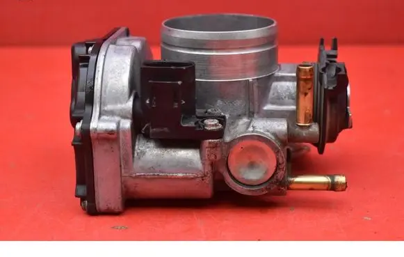 Audi A3 S3 8L Throttle body valve 06A133064J