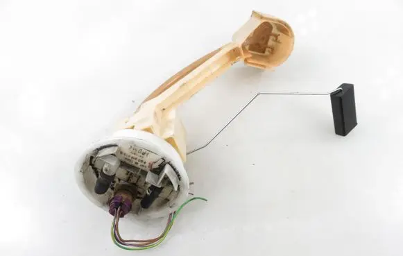 Audi A4 S4 B5 8D Fuel level sensor 8D0919673G