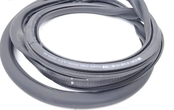 Peugeot 3008 III Rubber seal rear door 9841055180