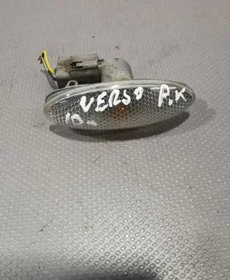 Toyota Verso Front fender indicator light 