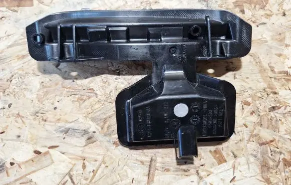 Land Rover Defender Mirror indicator light L8B2-13B381-AA