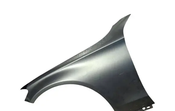 Mercedes-Benz C W205 Fender 