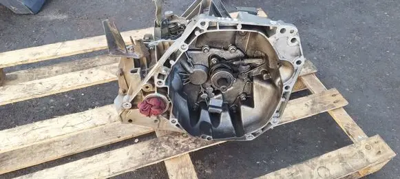 Nissan Note (E11) Manual 5 speed gearbox 