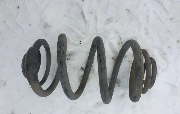 Nissan Primastar Rear coil spring 5401000Q0J 5401000Q0E