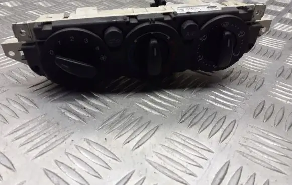 Ford Focus Interior fan control switch 3M5T-19980-AD