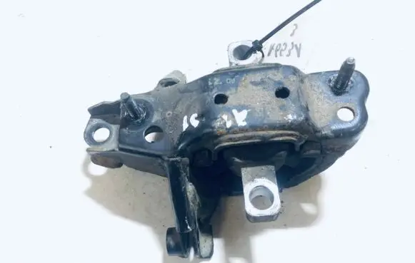 Skoda Fabia Mk1 (6Y) Engine mount bracket 6q0199553
