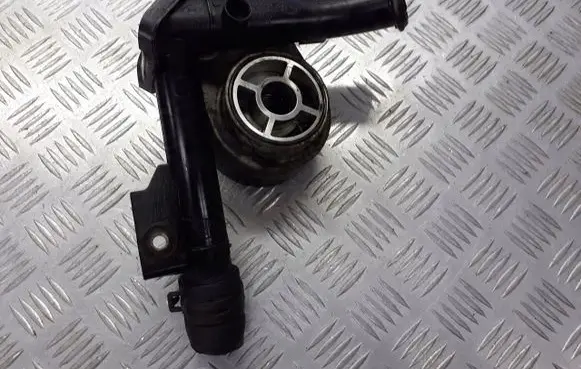 Opel Zafira B Engine oil radiator 779744