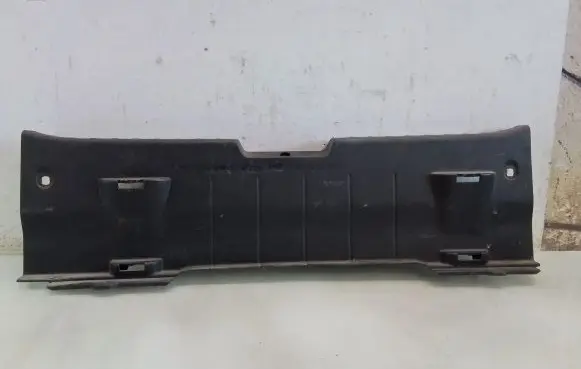 Toyota Yaris Trunk/boot sill cover protection