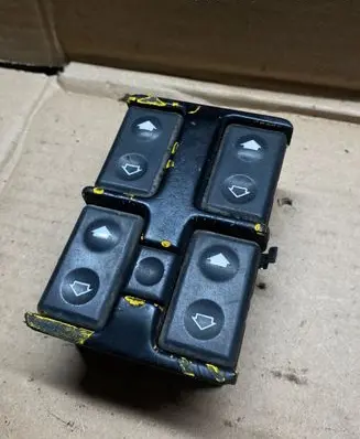 BMW 5 E34 Electric window control switch 1379075