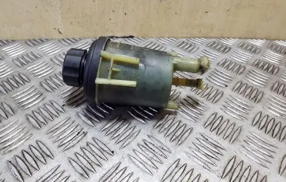 Volvo XC70 Power steering fluid tank/reservoir 6G913R700BC