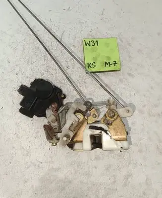 Hyundai H-100 Front door lock 813102B000
