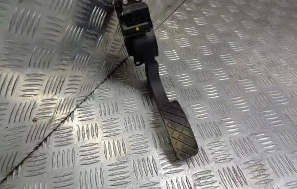 Volkswagen Polo Accelerator throttle pedal 6Q1721503F