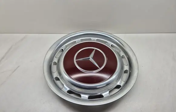 Mercedes-Benz W123 R14 wheel hub/cap/trim 