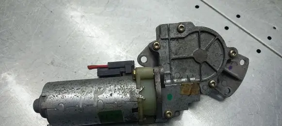 Volkswagen PASSAT B5.5 Seat adjustment motor 