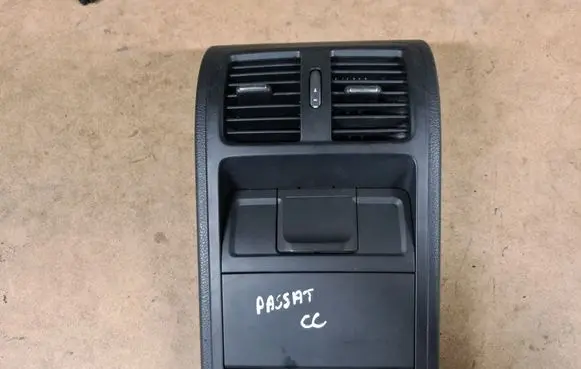 Volkswagen PASSAT CC Rear air vent grill 3AA864298