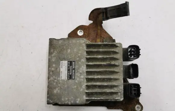 Toyota Avensis T250 Fuel injection control unit/module 8987120070 1310001371