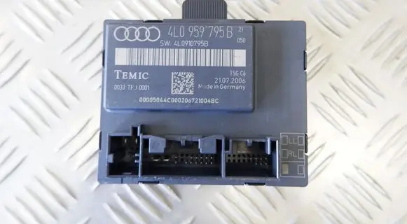 Audi Q7 4L Door control unit/module 4L0910795B 4L0959795B