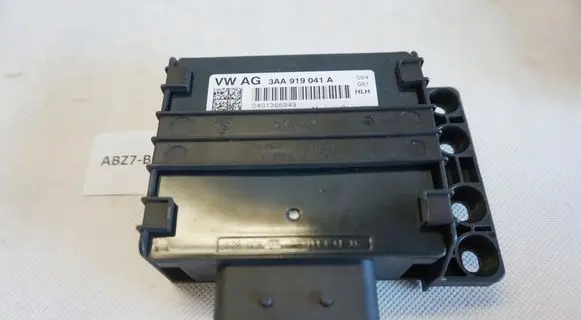 Volkswagen Golf VI Voltage converter/converter module 3AA919041A