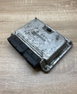 Volkswagen New Beetle Engine control unit/module ECU 038906012Q 0281010133
