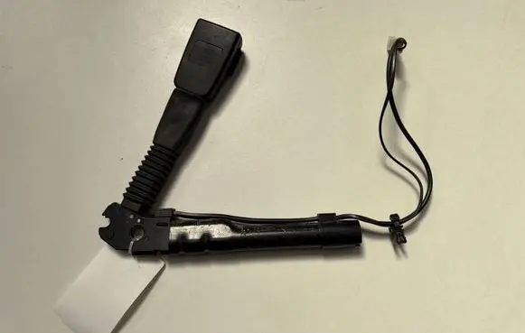 BMW 3 F30 F35 F31 Front seatbelt buckle 7259388