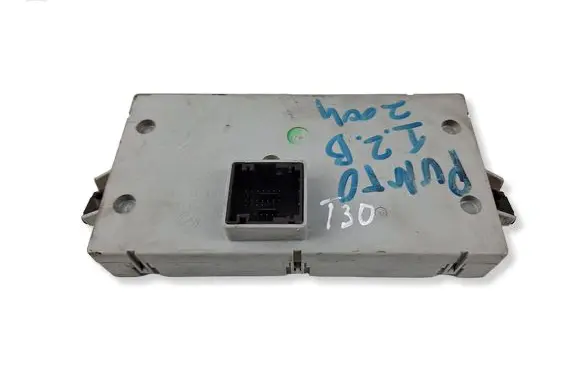 Fiat Punto (188) Fuse module 46817786 501861120030