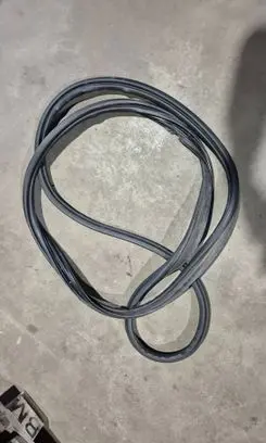 Volvo XC90 Trunk rubber seal (body) 