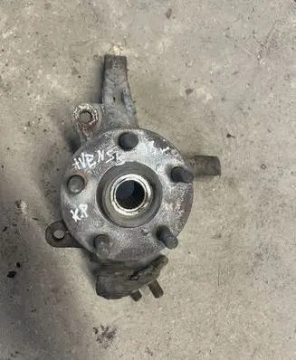Toyota Avensis T220 Front wheel hub spindle knuckle