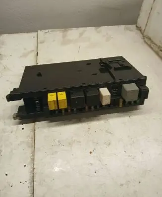 Mercedes-Benz C W203 Fuse module 2035453301 5DK00848645