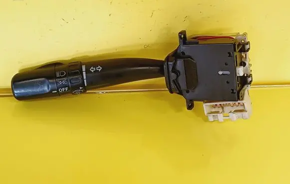 Subaru Forester SF Indicator stalk 17A089