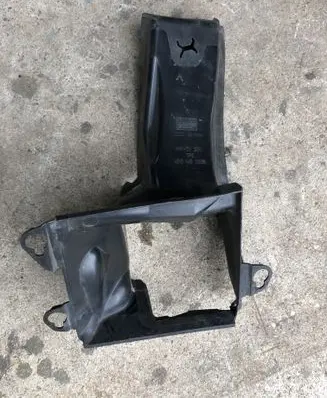 Audi A6 S6 C6 4F Intercooler air channel guide 4F0145333B